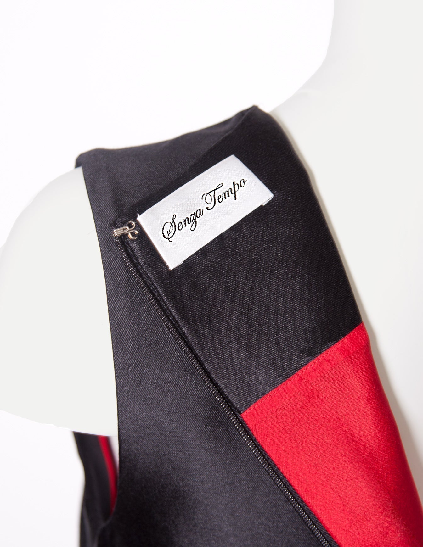 Classic A-line Style Dress with Pockets Black — The Lawson - Senza Tempo Fashion