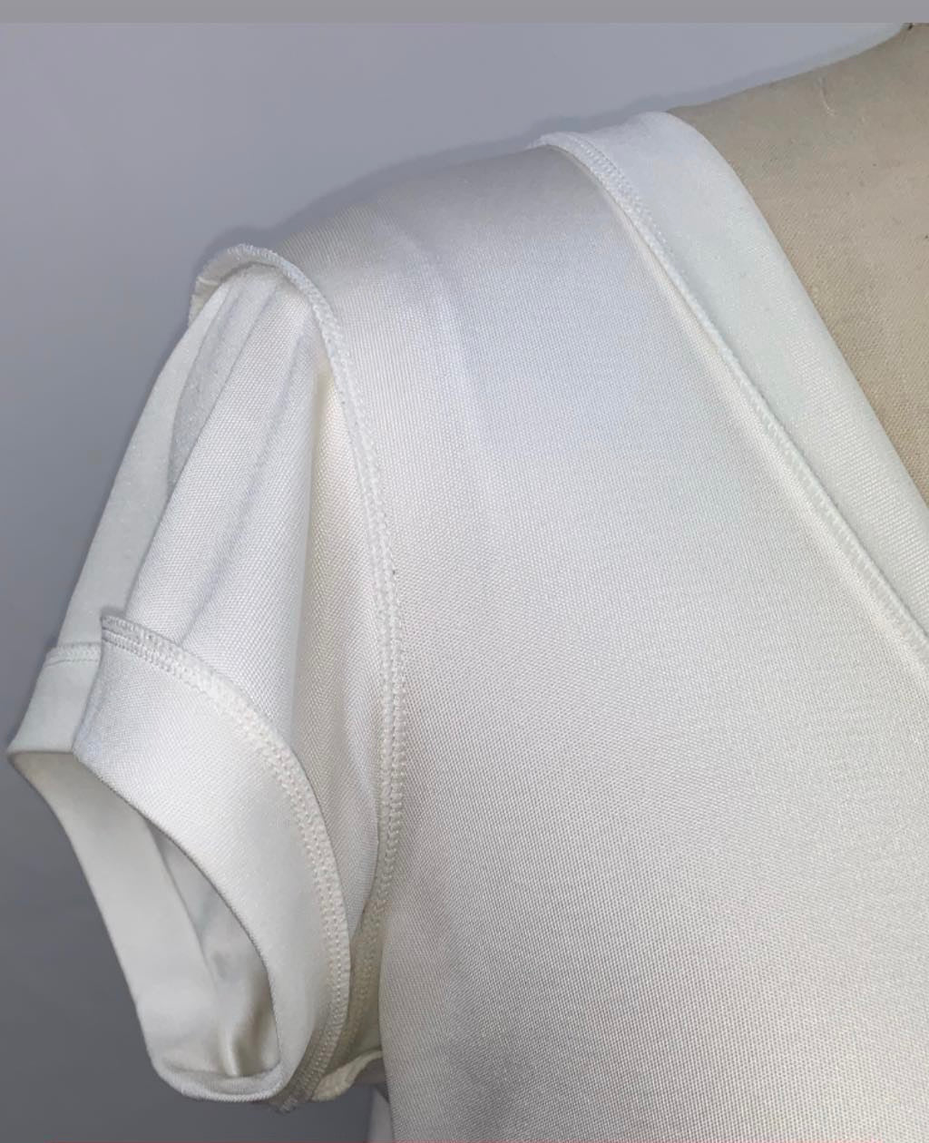 Luxe Finish Seam Silk Jersey T Shirt Scopneck — The Marilyn - Senza Tempo Fashion